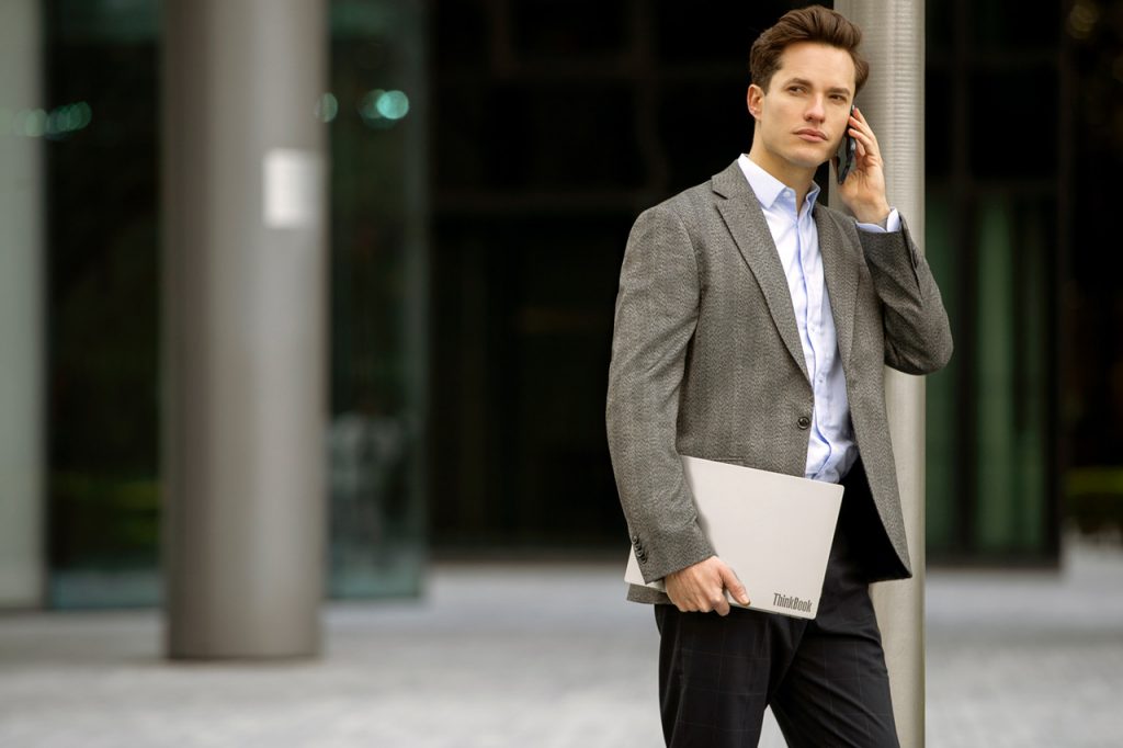 ¿Tienes una SMB? ThinkBook es la solución a todos tus problemas de tecnología.