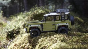 El nuevo set Technic Land Rover Defender de Lego es aún mejor que el real para los días lluviosos