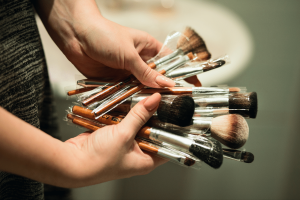 Las mejores brochas de maquillaje 2020: Resalta los ojos, esculpe los pómulos y agrega un poco de sombra a tu rostro
